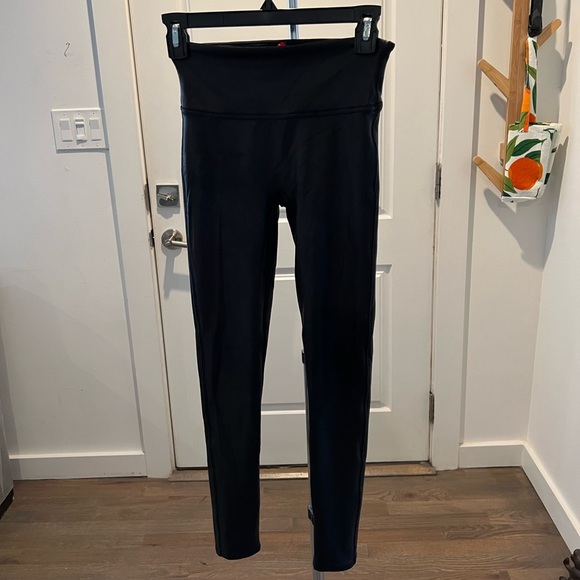 Spanx Faux Leather Leggings - Picture 7 of 10